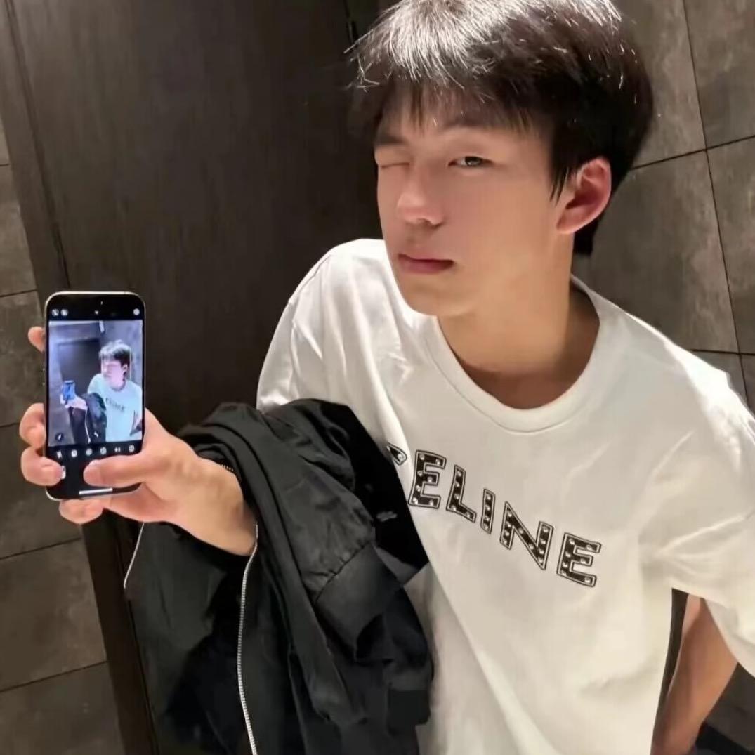 遇她刚满十八岁