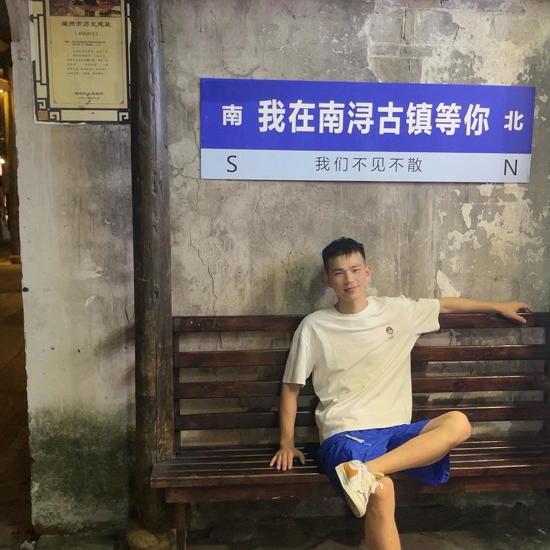 李十三。