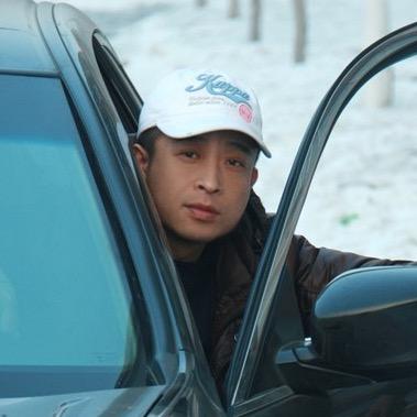 布景人(弹吉他)
