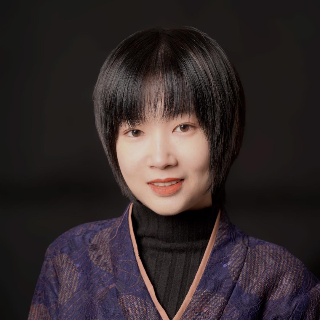 诗人林侧（老马家孙女马莉娜）