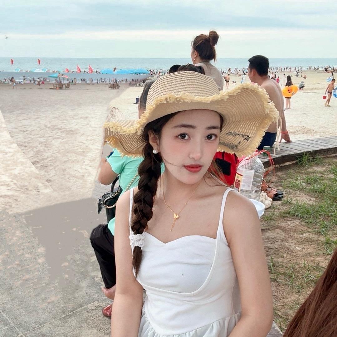 欣欣子.