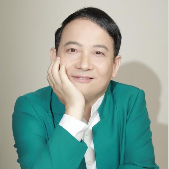 崔万志服饰