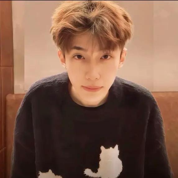 对外都说一米八