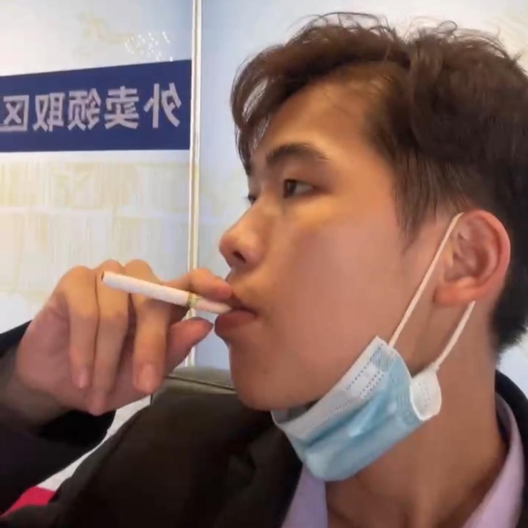 粤k啫煲主理人啊浩