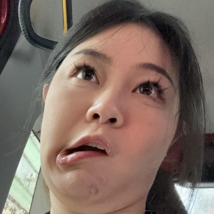 开朗言言