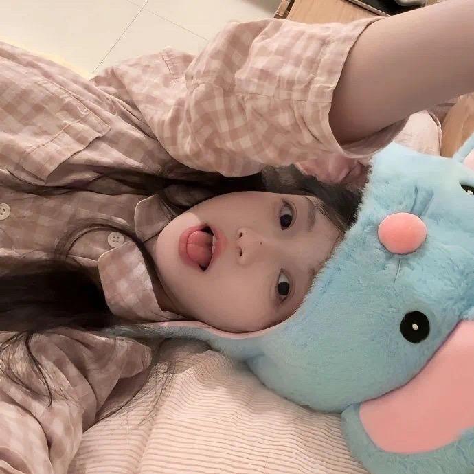 女二