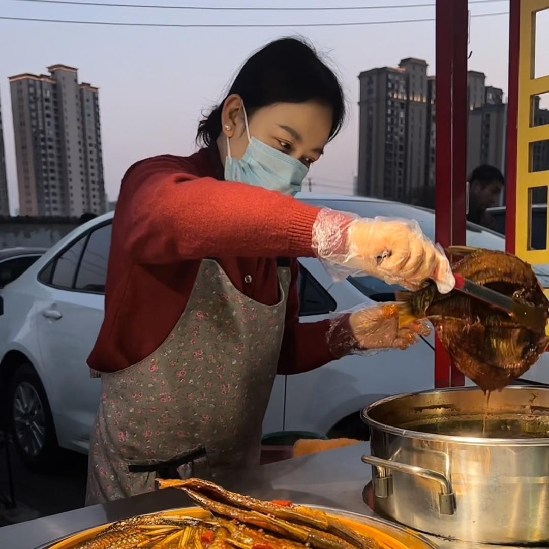 渔小站．君山酱板鱼丽姐