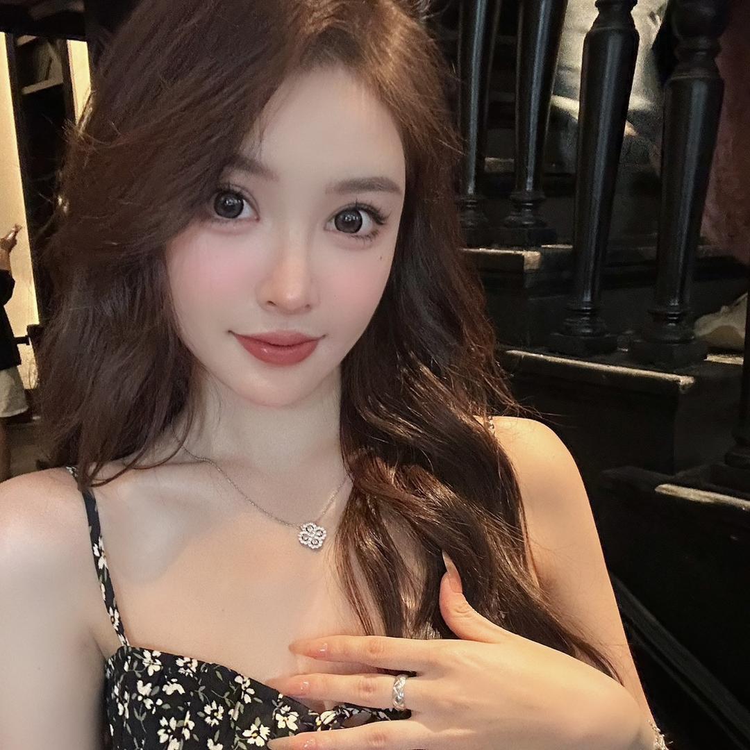 Yalin亚玲穿搭