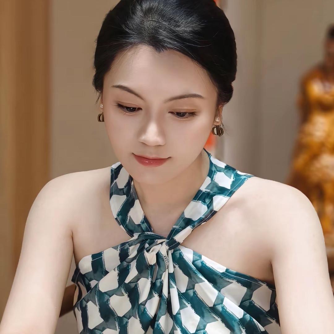 彩彩