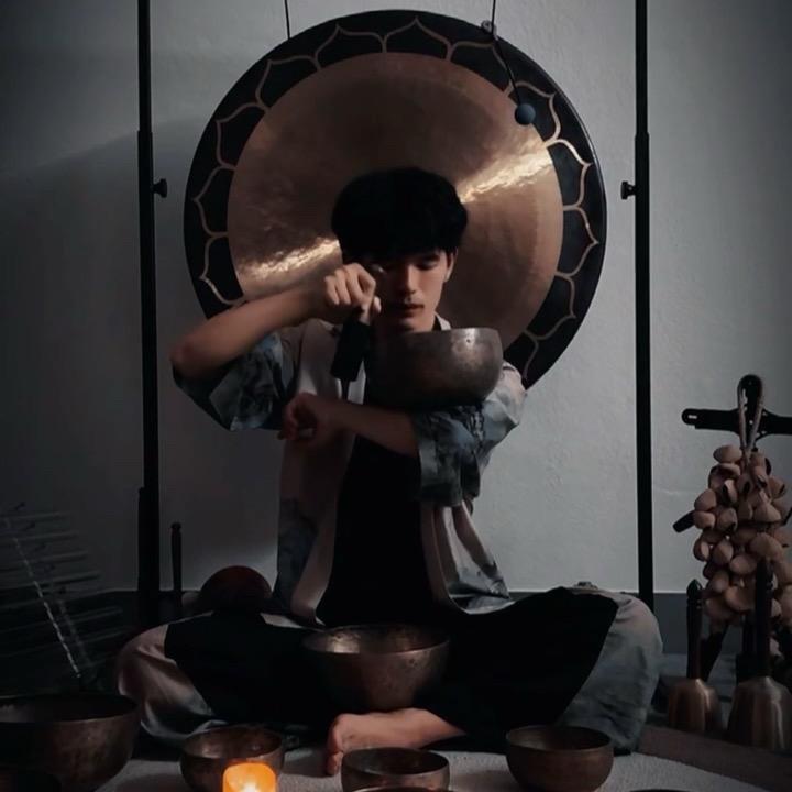 尼泊尔颂钵即禅小师兄