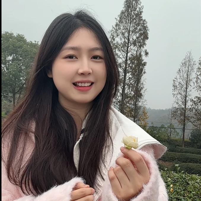 行走的鹅蛋琦