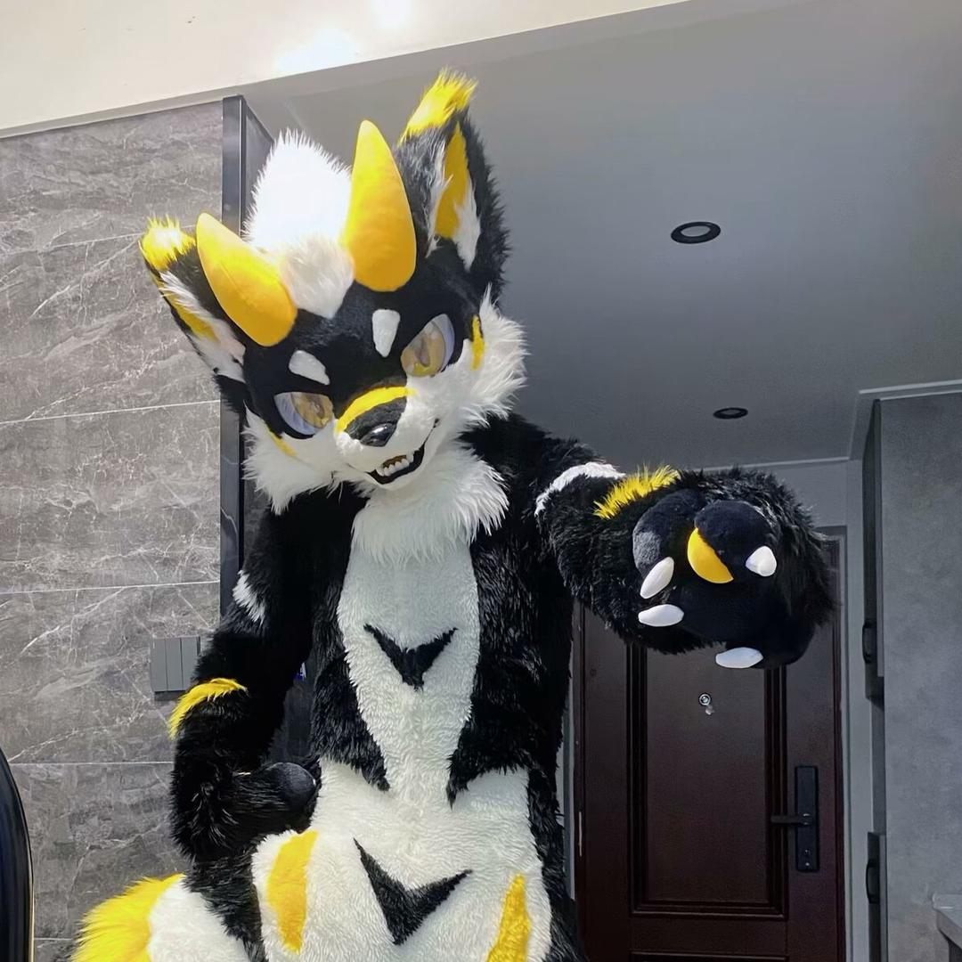 琉光和涵雨ヾ(✿ﾟ▽ﾟ)ノ