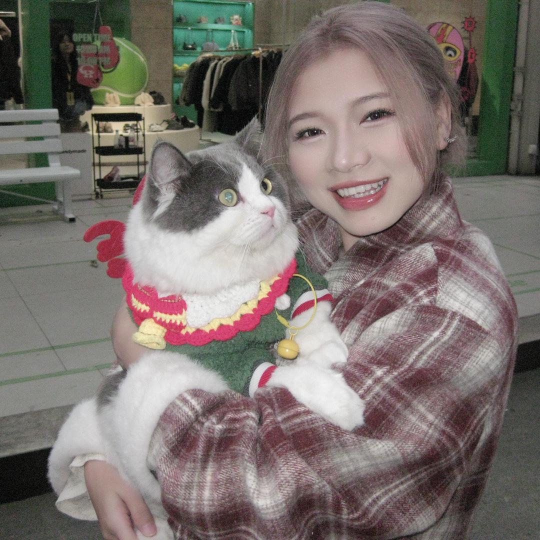 大花轿里的妹妹