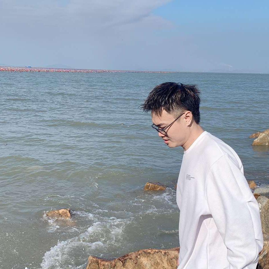 潘呈