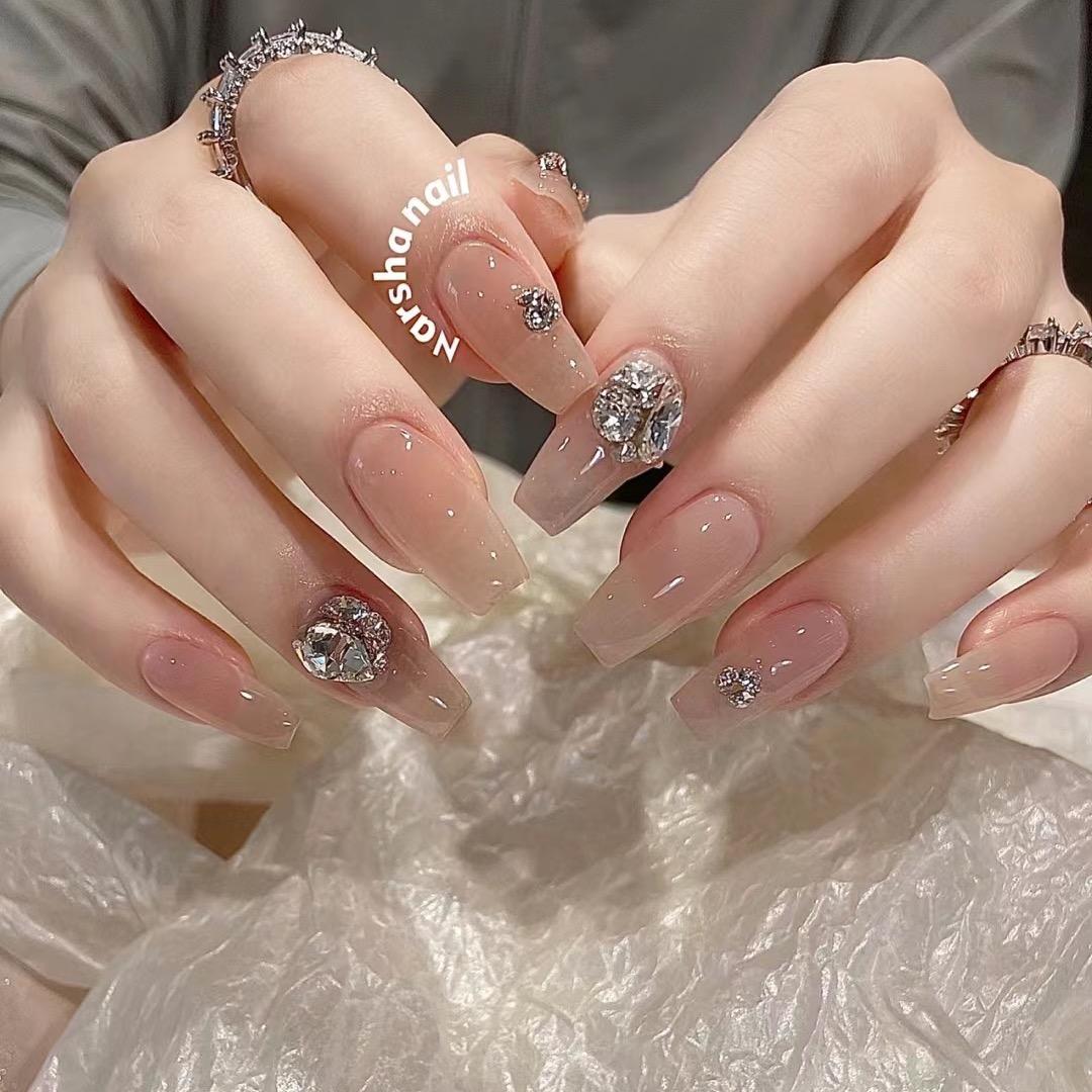 河东区狗欢美睫美甲店