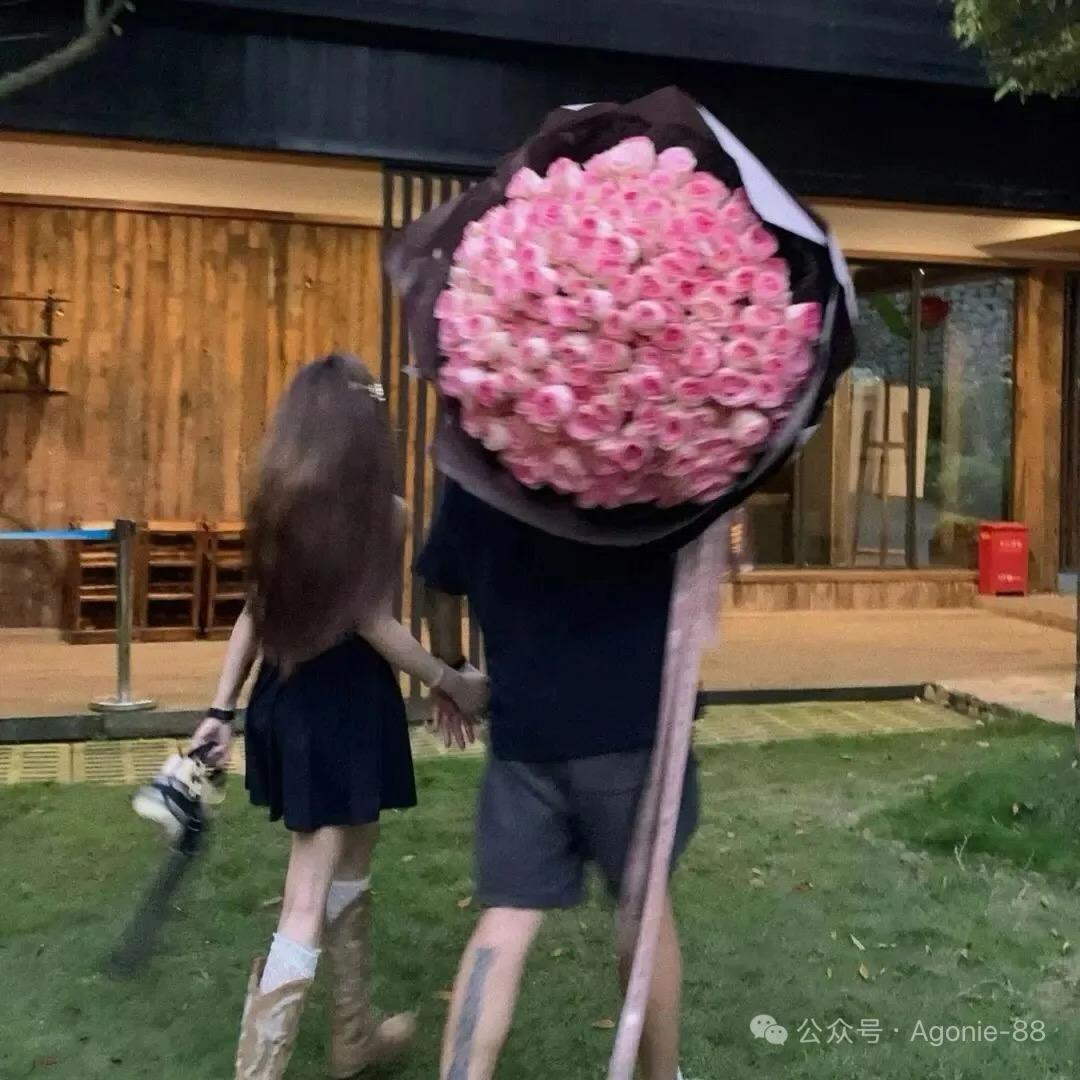 .zMo