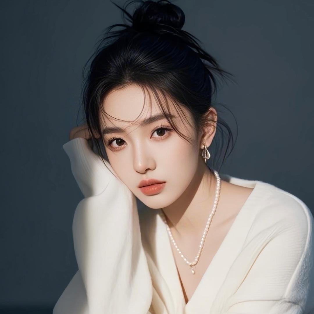 李小花ᰔᩚ
