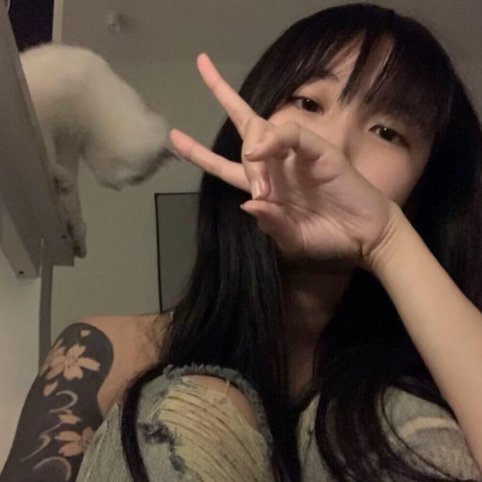 吕甜甜甜-