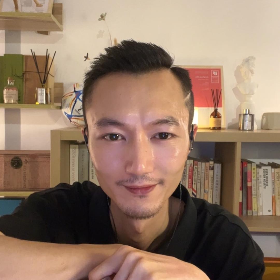 队长打门柱