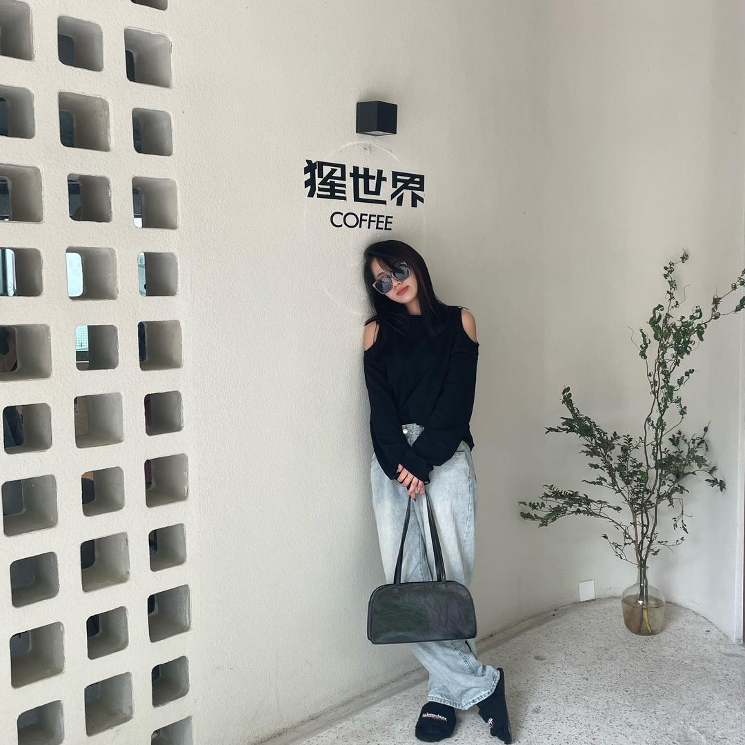 一密七几.
