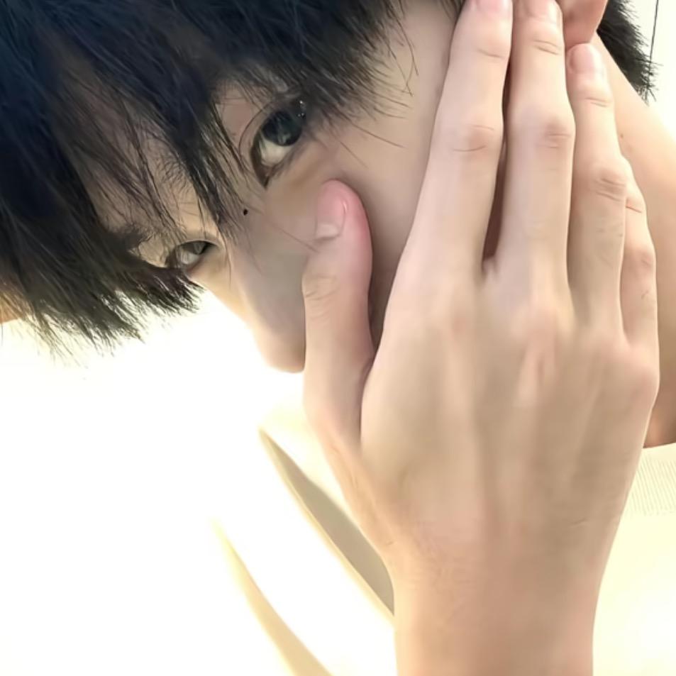 告白白.