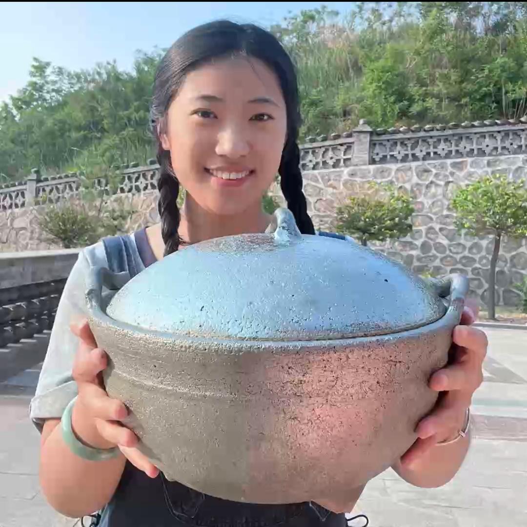 砂锅小猪妹