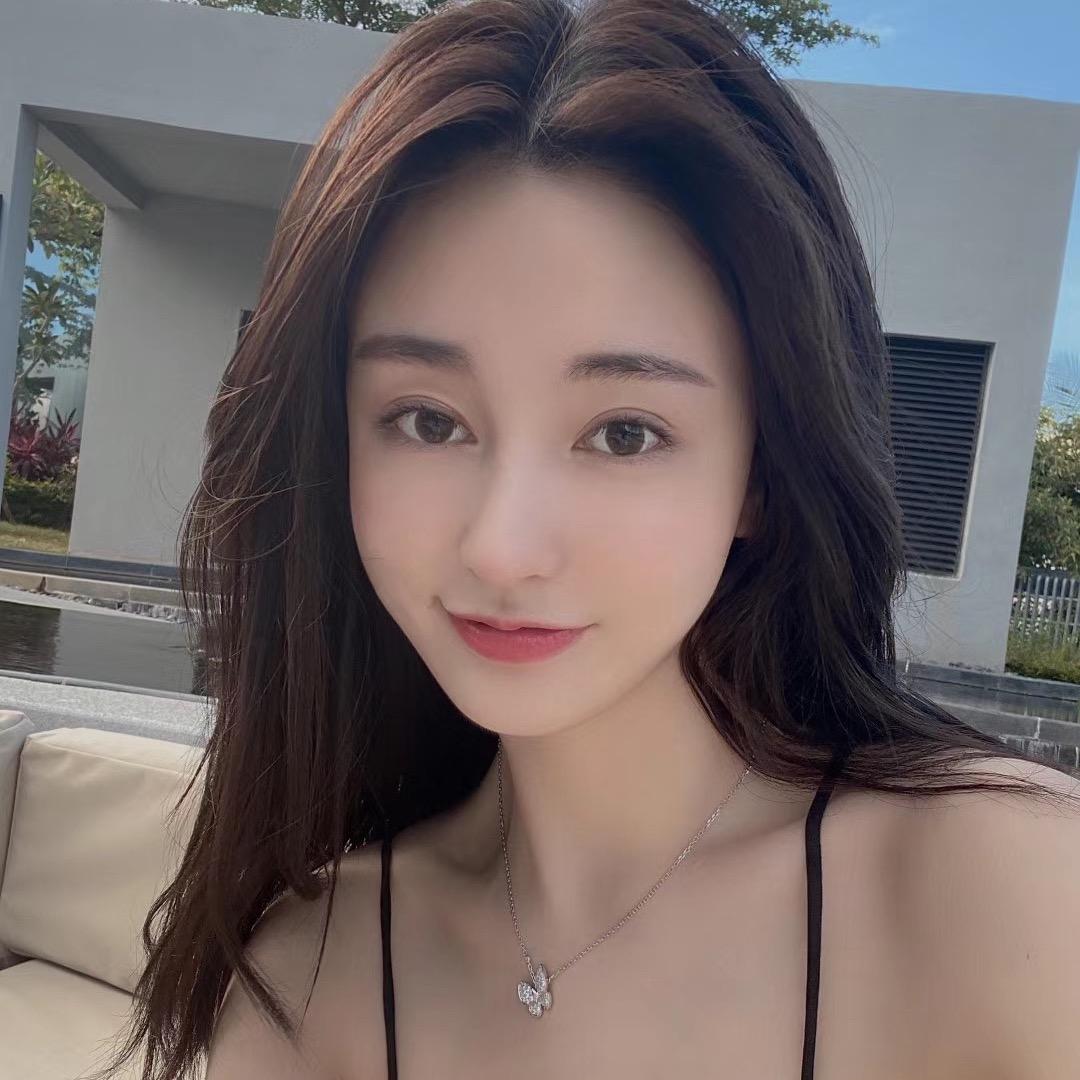 小晗晗🍔