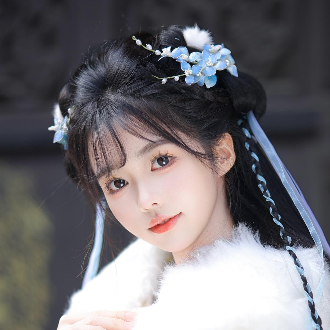 鹿小言呀