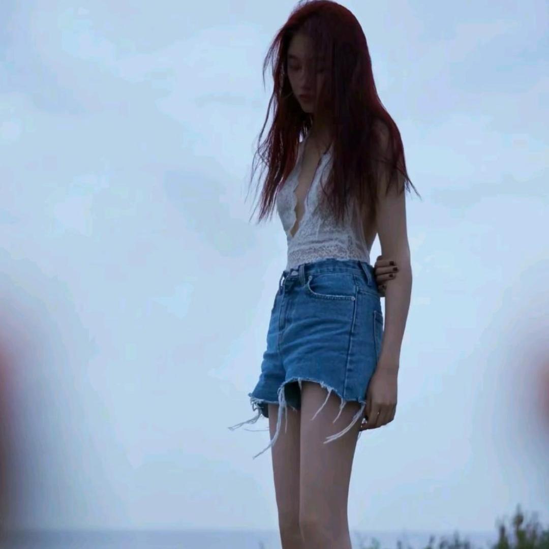 芳芳.