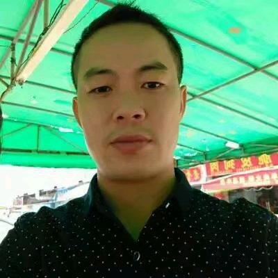 @爱唱歌的老何@