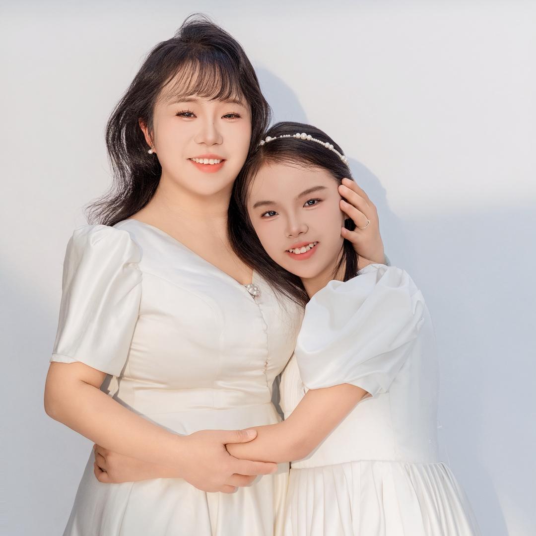 萱妈带娃摆地摊儿💋