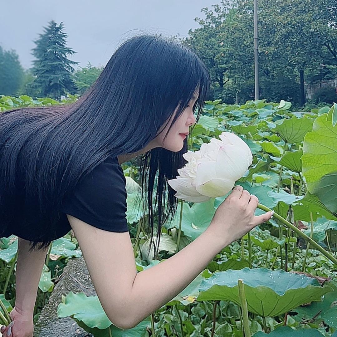 丹丹（微胖115斤）