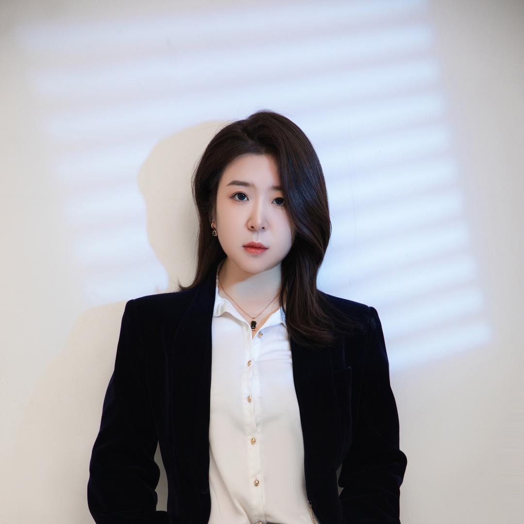 锦天湖畔上境-裴琪