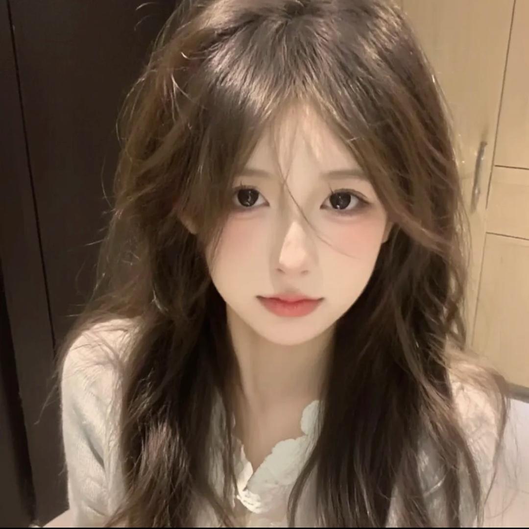 一只吃狐狸🦊的兔子🐰