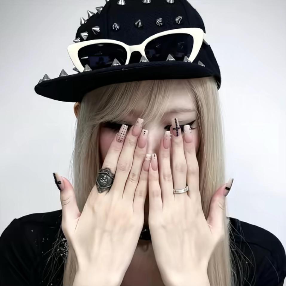 𝙄𝙞𝙞𝙤𝙫𝙚𝟳