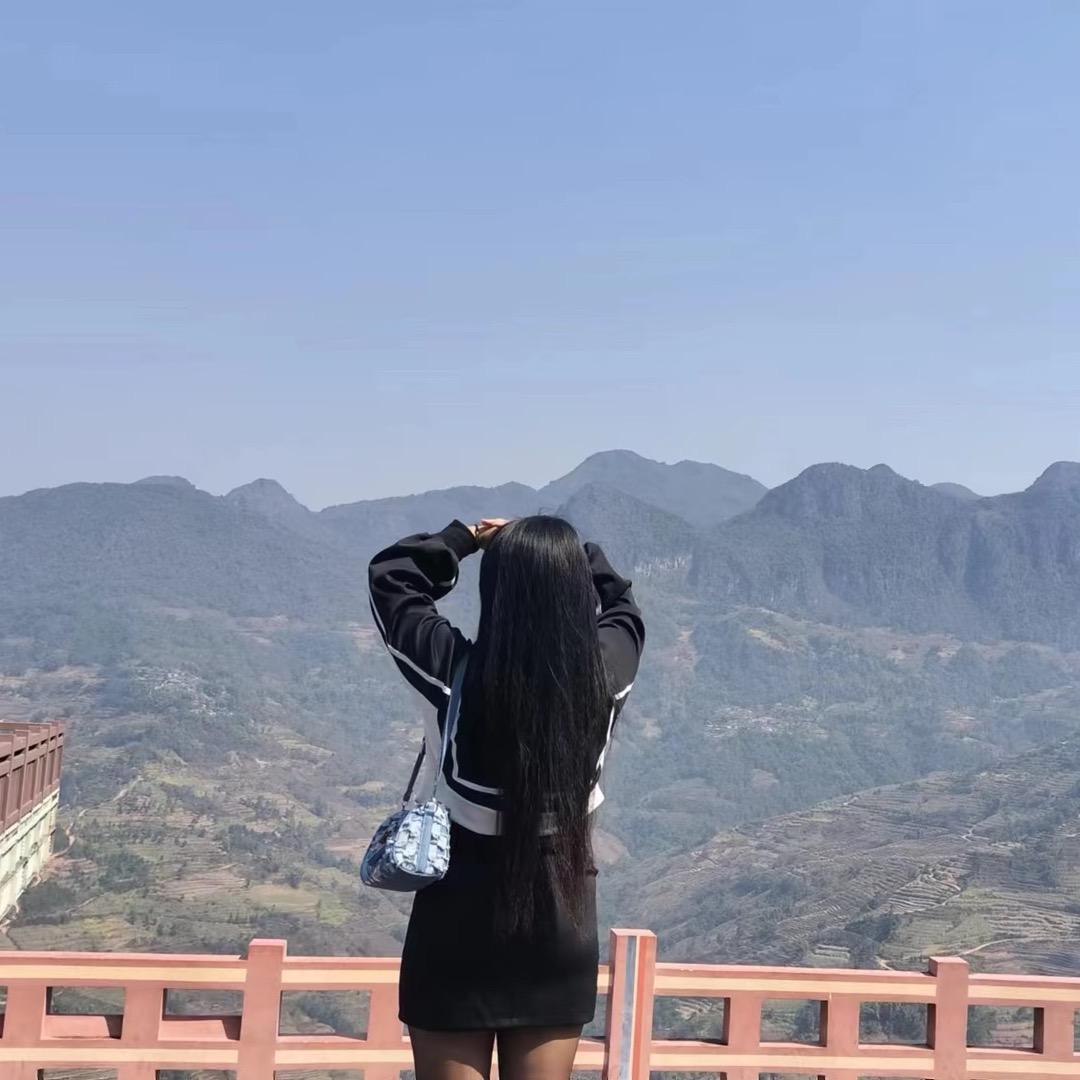 明月☁