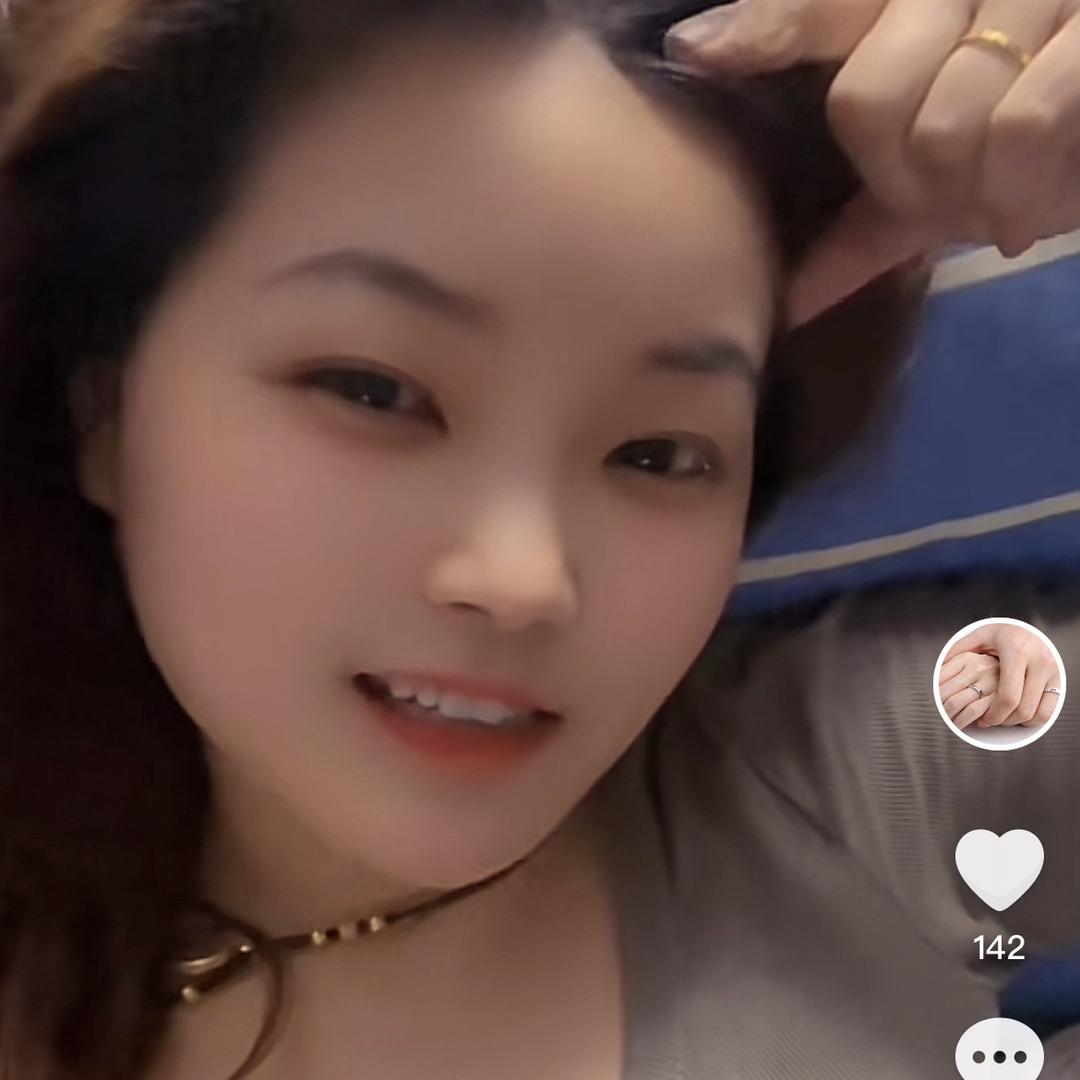 默默