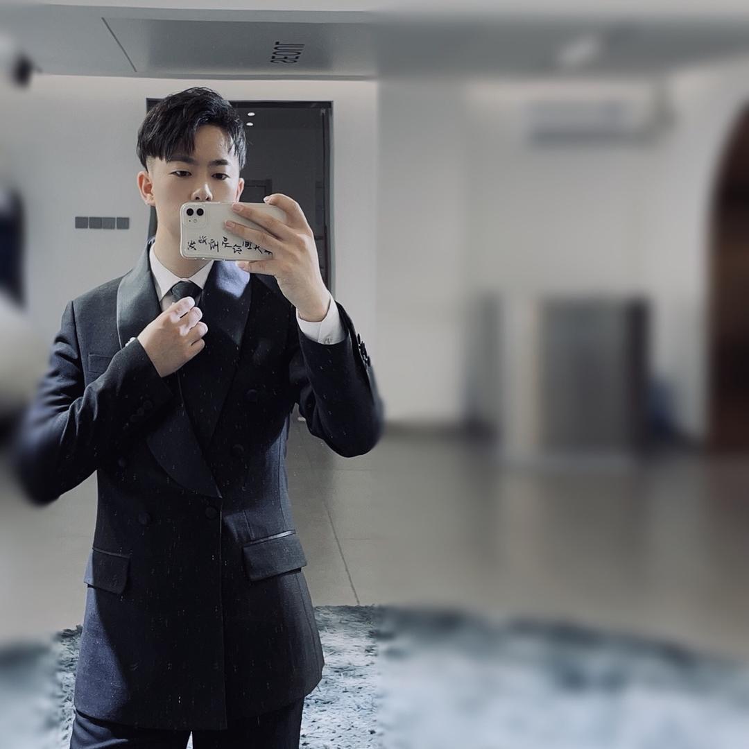 何云明美发学院