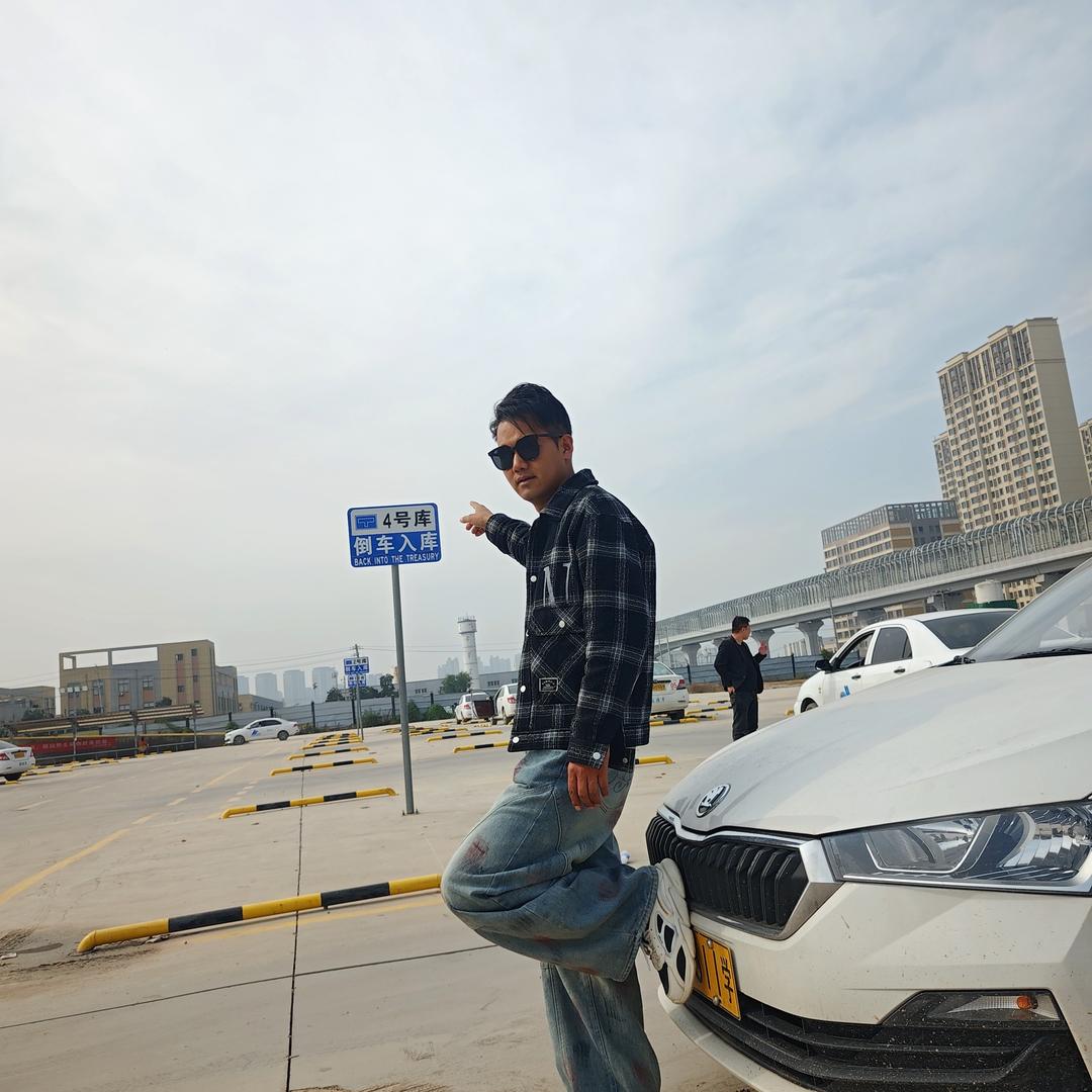 上拓之星：小杨