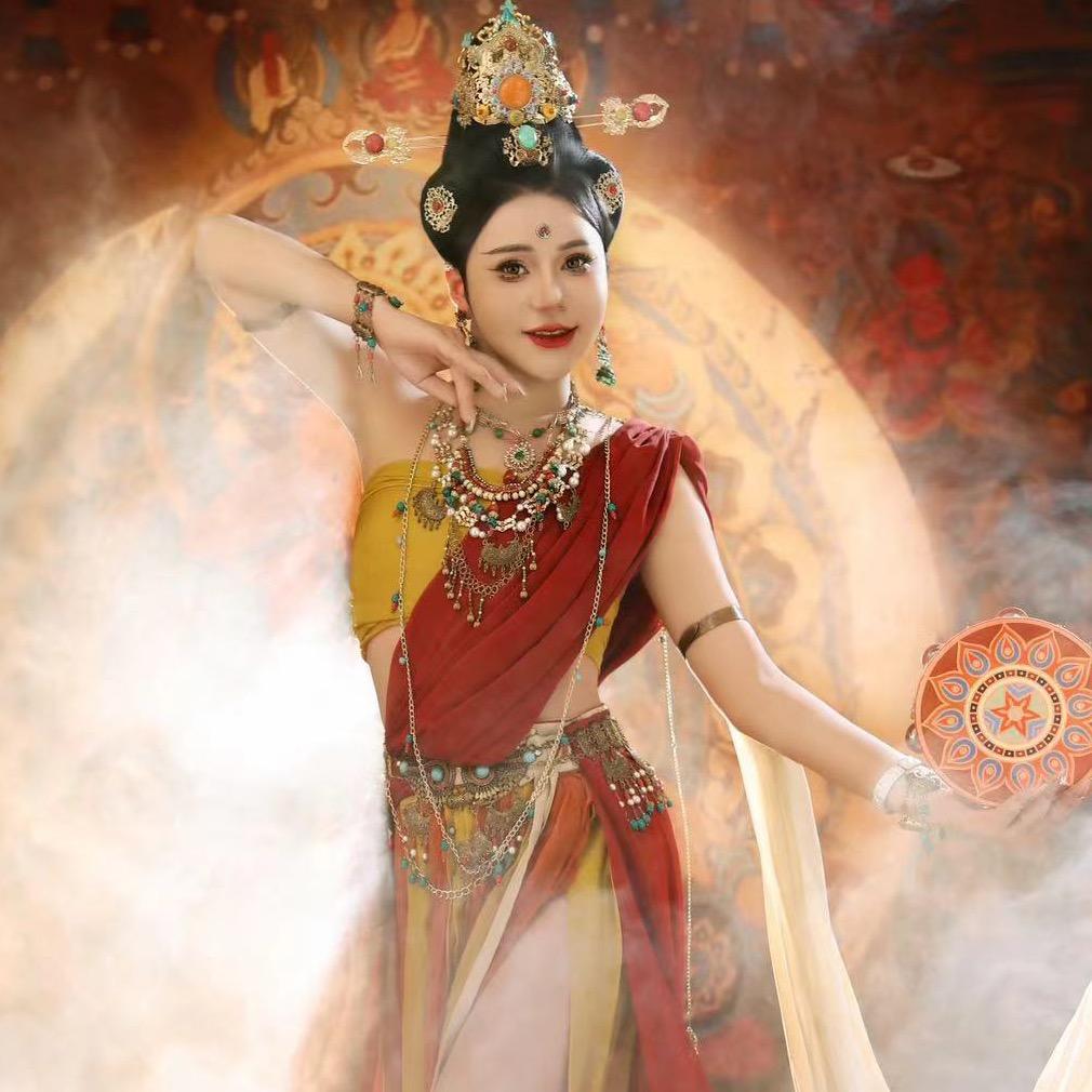 麻德凤（天后主播）