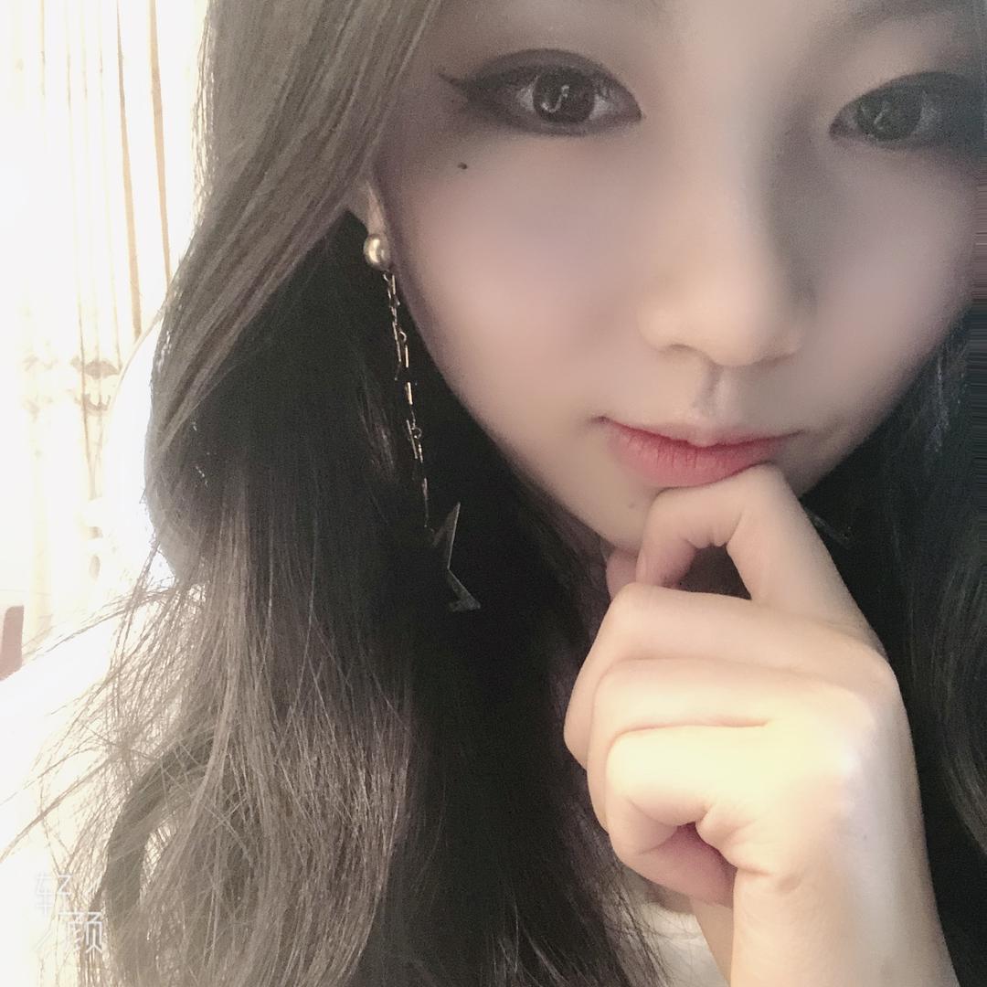 画画的大兔子（不卖打印画）
