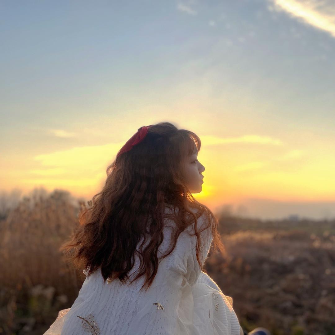 仪征步行街二楼榆树下女装