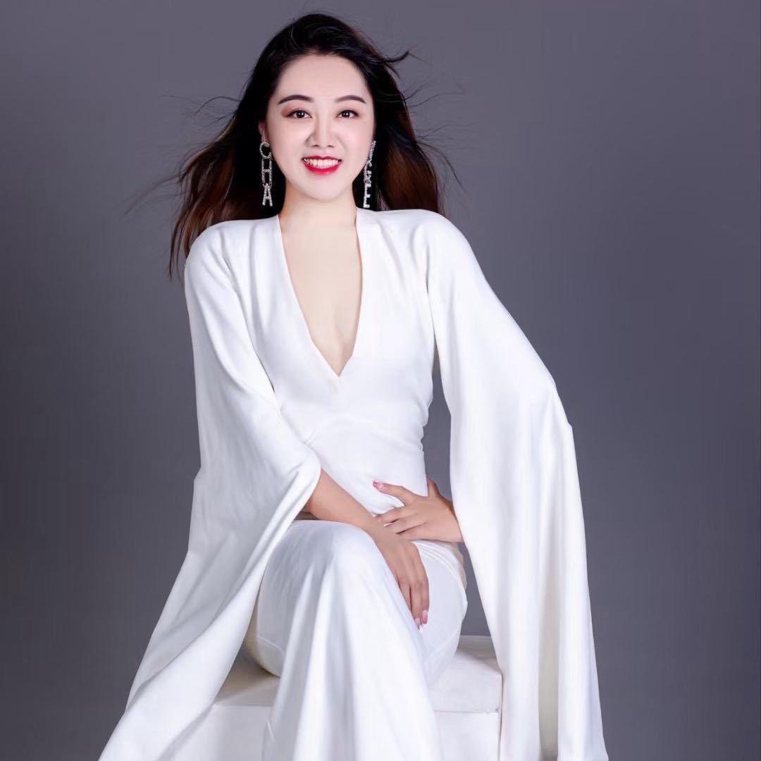 主持人曹甜（阆中佳鑫婚礼）