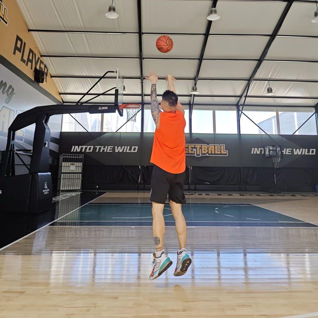 川川爱吃串串（新号开播）