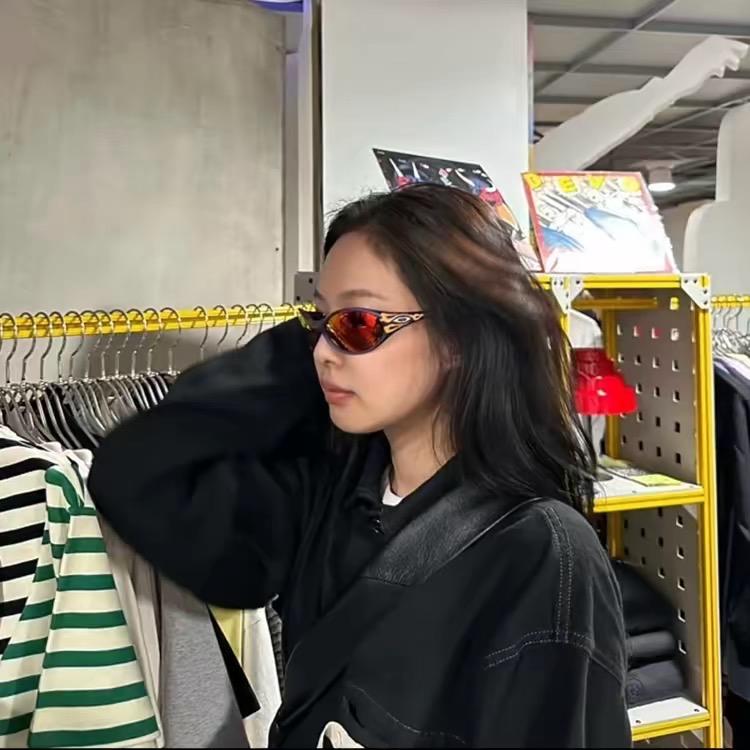 bjt的球鞋。