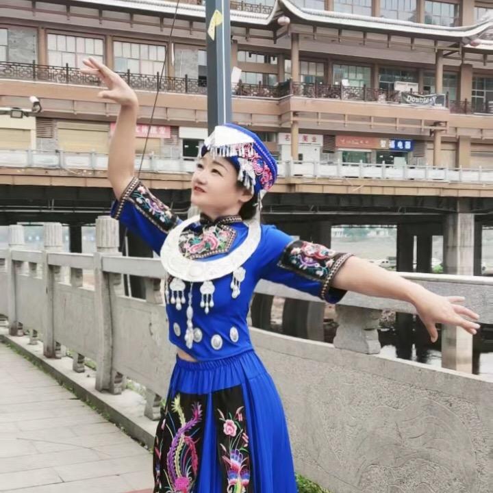 芹儿