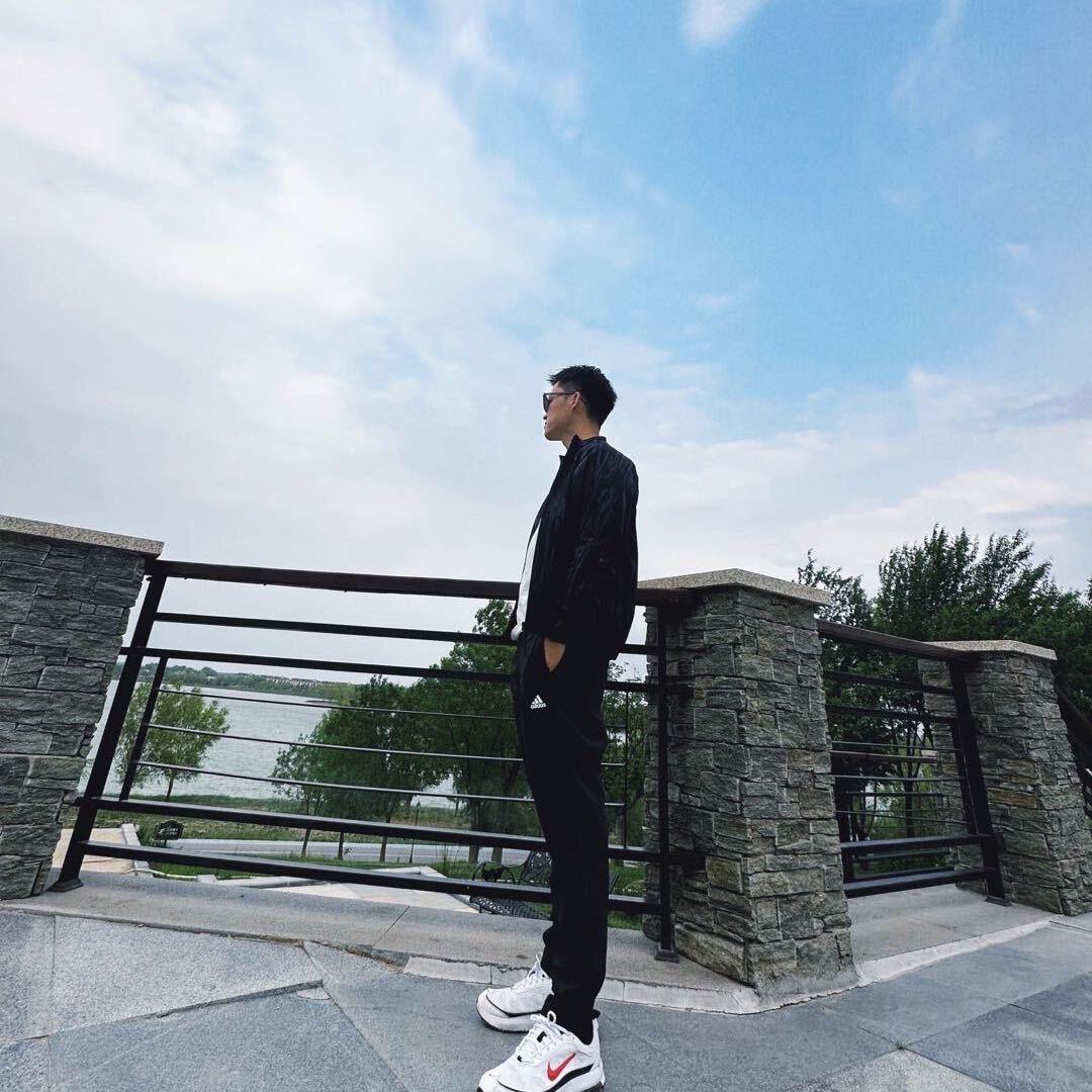 开线上超市的王子铭