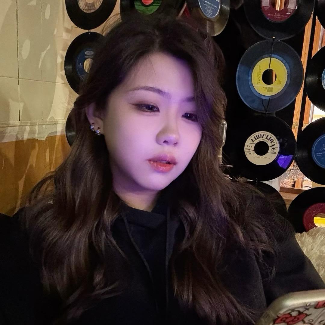 菠萝冰块🧊