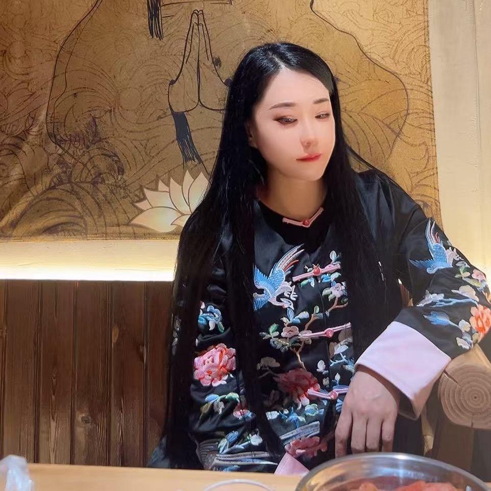 통통老板娘（鸣谣火塘）