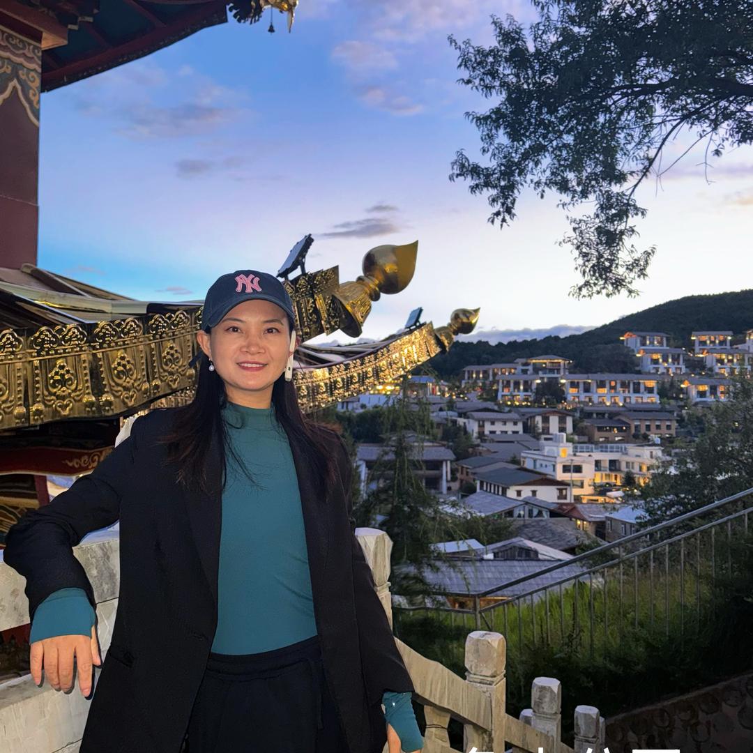 爱国的美人
